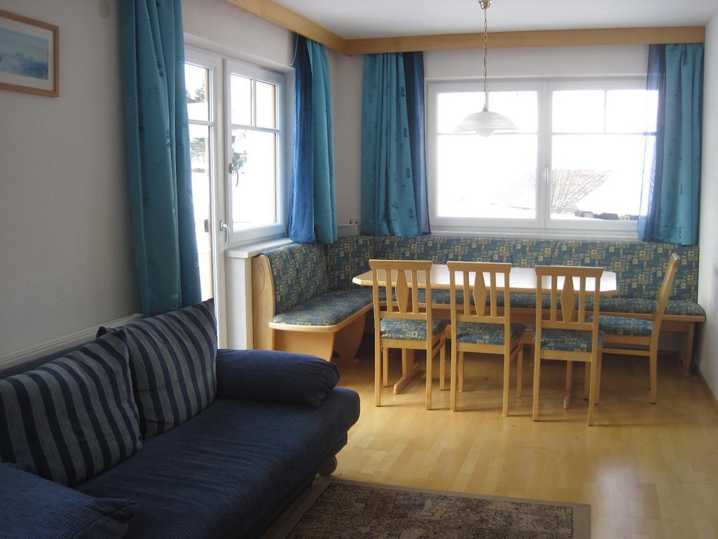 Adamsberg Apartment Galtuer Phòng bức ảnh